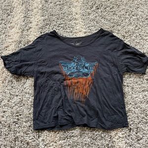 Boys lie cropped t shirt medium